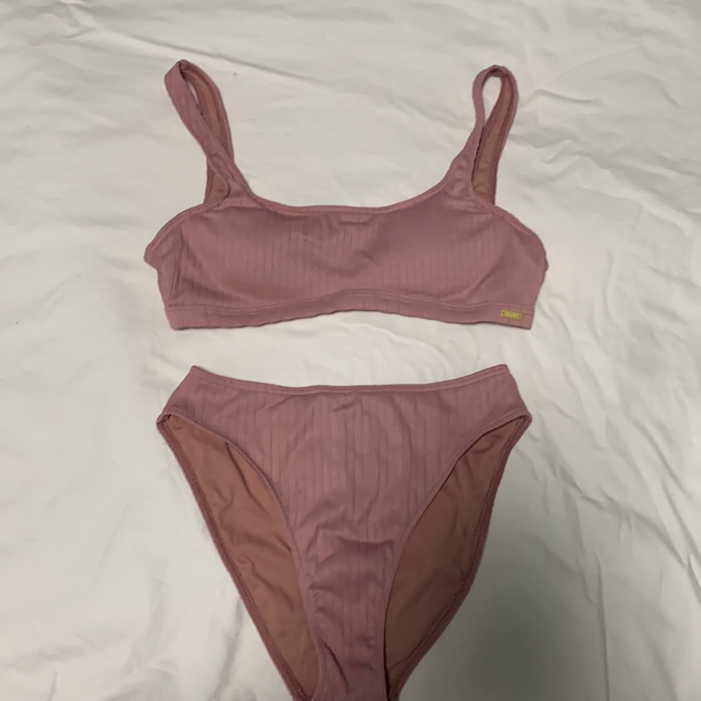 Roxy bikini. Never worn!